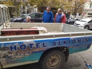 Το ΣΚ που περασε κλεψανε στην Θεσσαλονικη το επαγγελματικο μου αυτοκινητο με αρ. κυκλοφοριας ΧΚΗ 5423 φορτηγακι λευκο μαρκας TOYOTA HILUX 2,4 DIESEL μοντελο 95. Αγροτικό- Θεσσαλονίκη