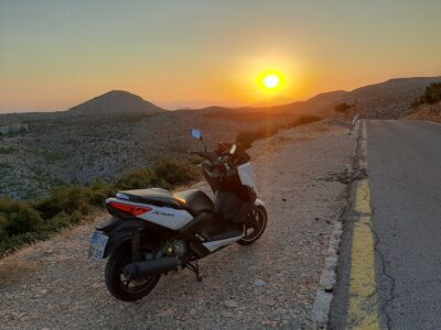 Κλάπηκε Yamaha X-Max 250cc ΛΕΥΚΟ, από τη Νέα Σμύρνη. Πινακίδα ΟΙΧ236. Παρακαλώ επικοινωνήστε στο 6947662263 Μηχανή- Νέα Σμύρνη