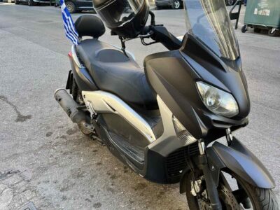Κλαπηκε yahama xmax 250-2012 ,περιοχη αμπελοκηπων θεσσαλονικης ,δινεται αμοιβη Μηχανή- Αμπελόκηποι Θεσσαλονίκης