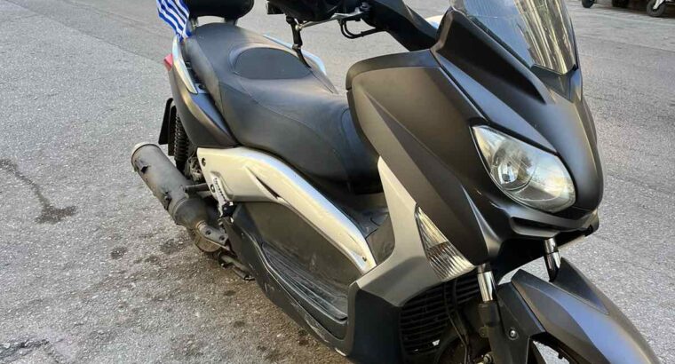 Κλαπηκε yahama xmax 250-2012 ,περιοχη αμπελοκηπων θεσσαλονικης ,δινεται αμοιβη Μηχανή- Αμπελόκηποι Θεσσαλονίκης