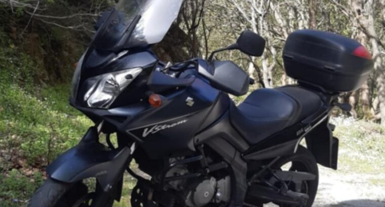 Κλάπηκε μηχανή vstrom 650 χρώματος μαυρο ματ από Κερατσίνι 21-1-2025 .Πινακίδα ΟΒΑ0637 Μηχανή- Σινωπης 33