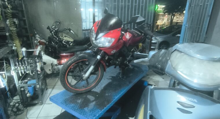 Εκλάπη cbr125r Μηχανή- Άνω Πετράλωνα