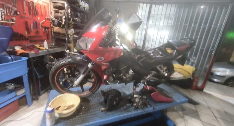 Εκλάπη cbr125r Μηχανή- Άνω Πετράλωνα